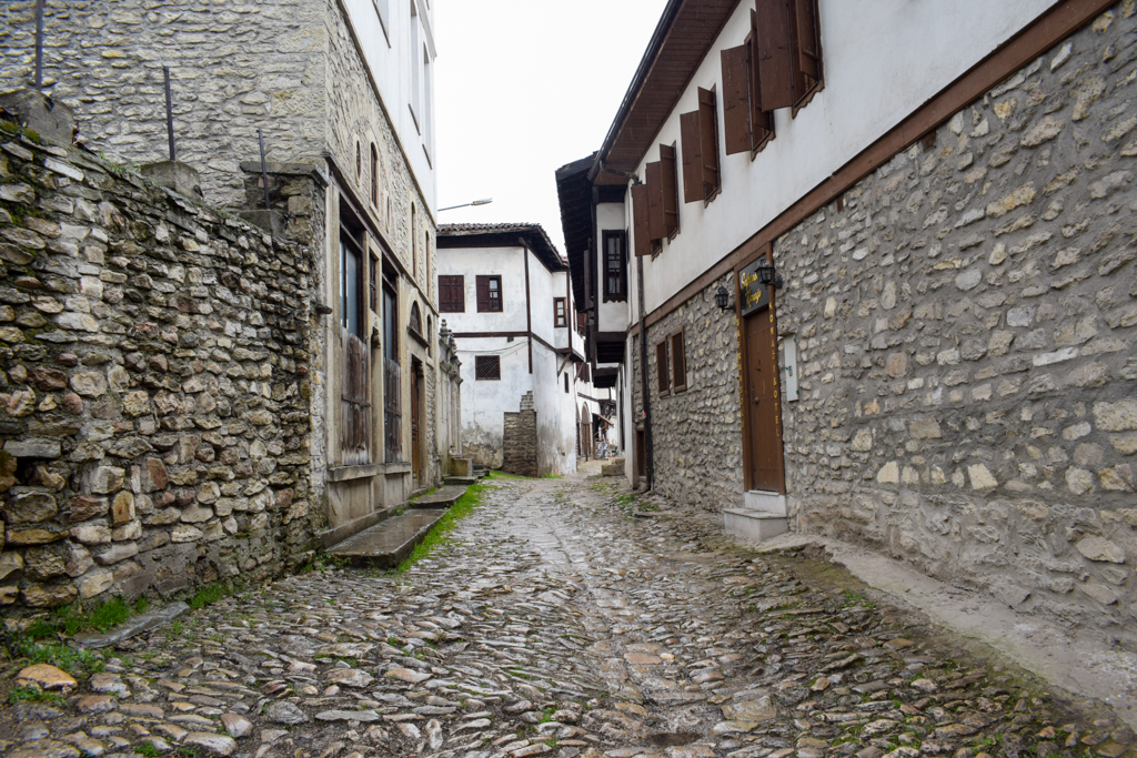 Dar Sokaklar