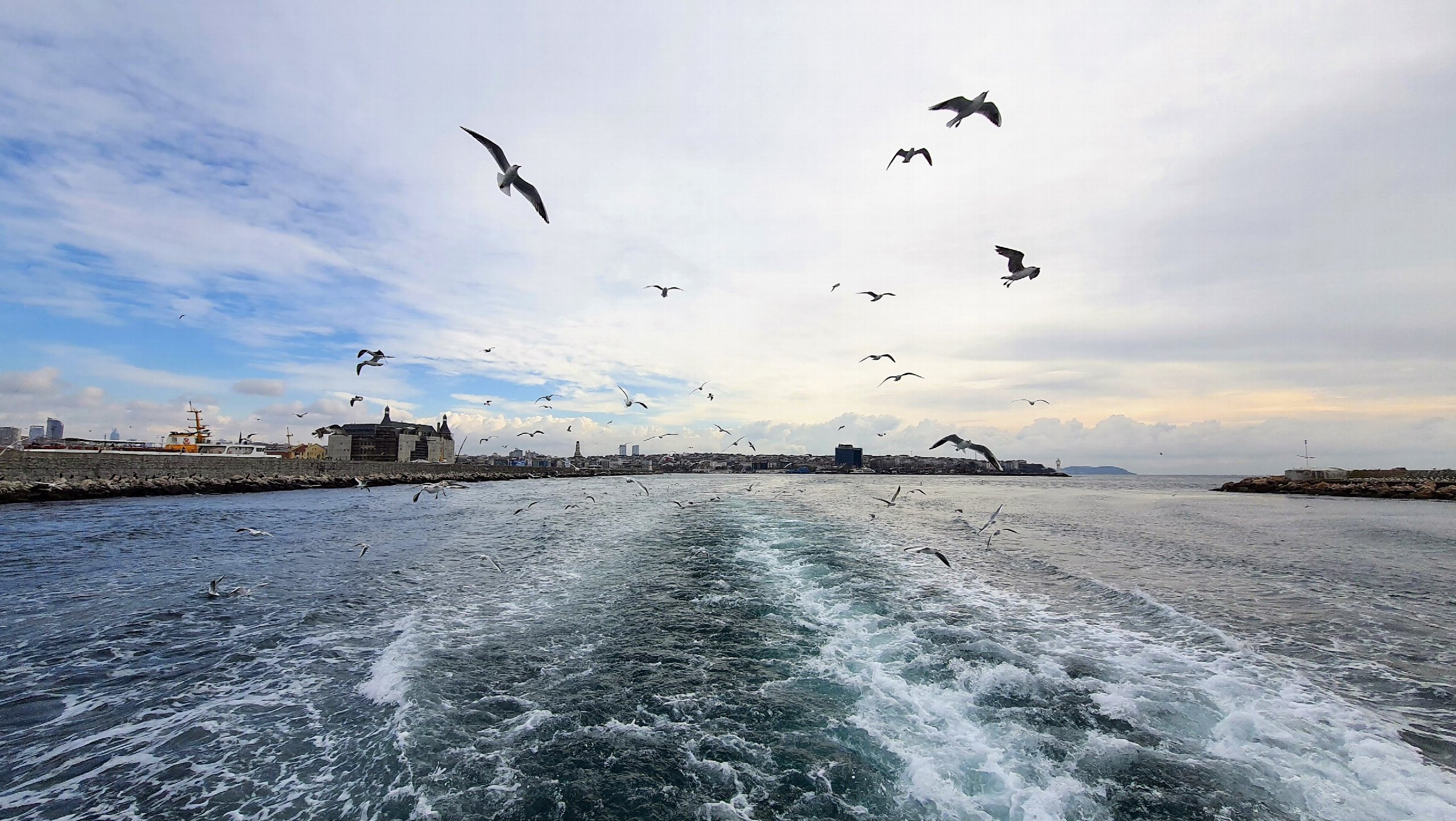 Adsız